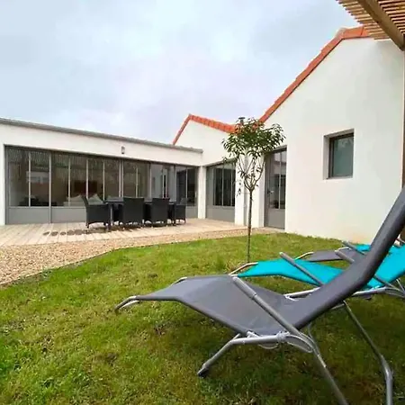 Holiday home Maison 130M2*La Rochelle*5Min Ile De Re*Piscine *